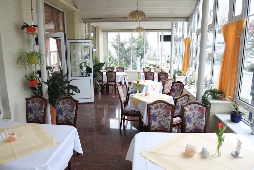 Hotel Poseidon Kuehlungsborn Exterior photo